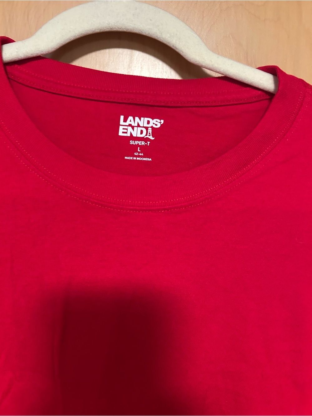 Lands' End Men’s Bright Red Crewneck Tee - Picture 2 of 2
